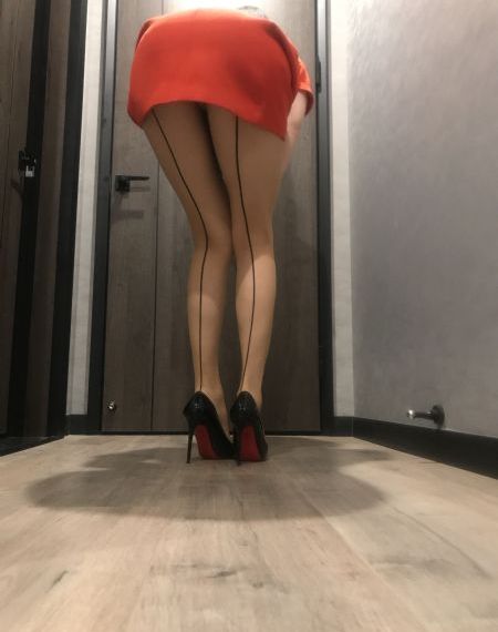 美丽的姑娘在线播放完整版_1080P高清视频观看