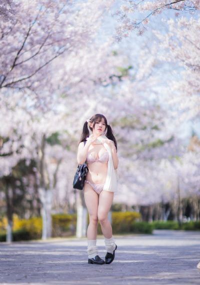 异世界迷宫里后宫生活_蓝光免费在线观看