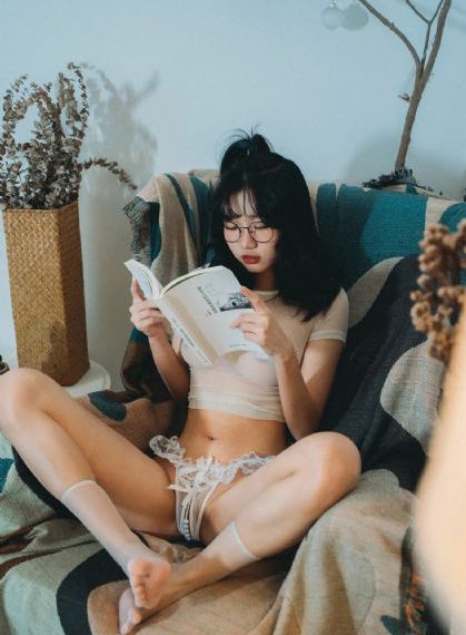 姑娘高清_720动漫在线观看