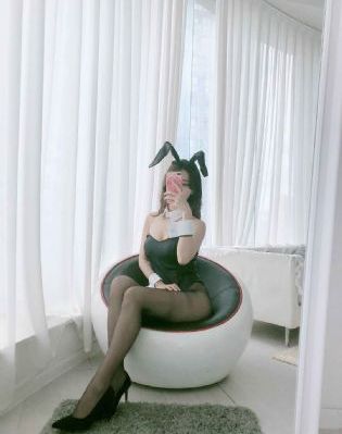 4个少妇按摩做爰_720高清完整版